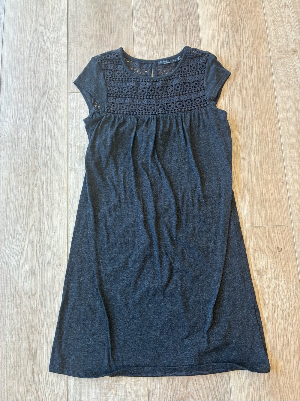 Prana crochet detail mini dress Charcoal grey cap sleeve A line organic Xs